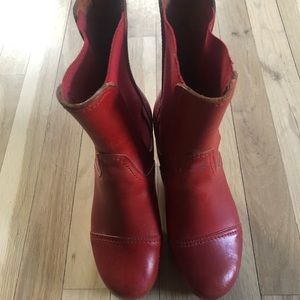Swedish Hasbeens Red Clog Platform Boots size 37 fits size 6